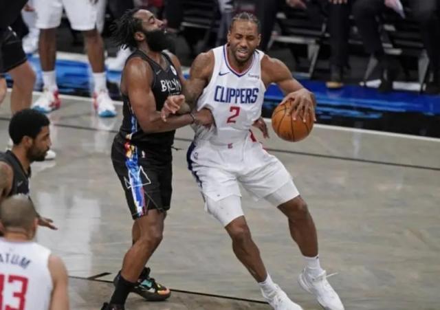 乐鱼在线登录-限制莱昂纳德效果极佳 杜兰特：哈登的防守被低估